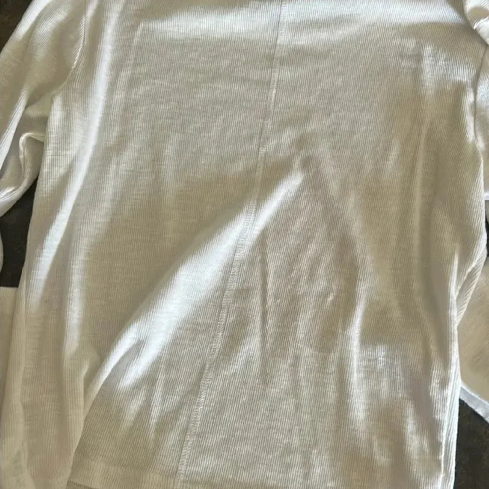 Universal Thread Ribbed White Top - Picture 3 of 3